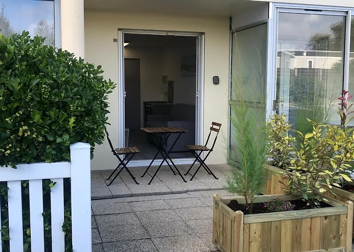 Studio à 50 m de la mer avec parking privatif